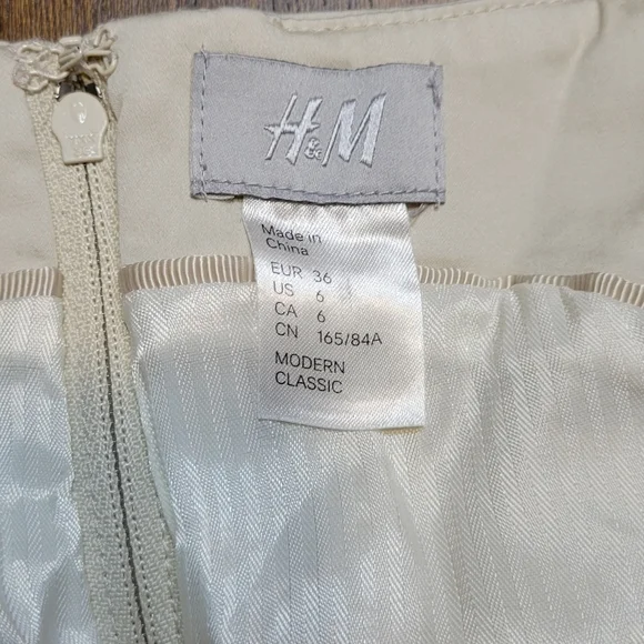 H&M Midi Dress - Picture 2 of 5